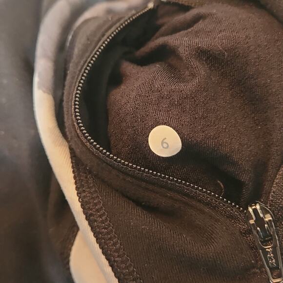 Lululemon Stride Jacket Brushed Black/White Coal Tinted Canvas Size 6 - Rare - Picture 8 of 8